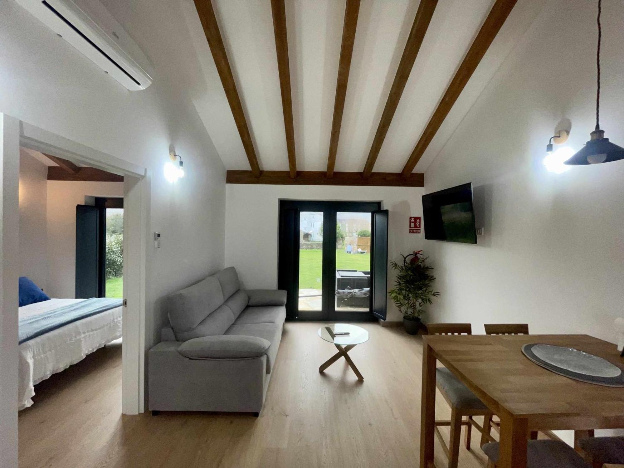 Apartamentos Turisticos A Galera 리바데오 외부 사진